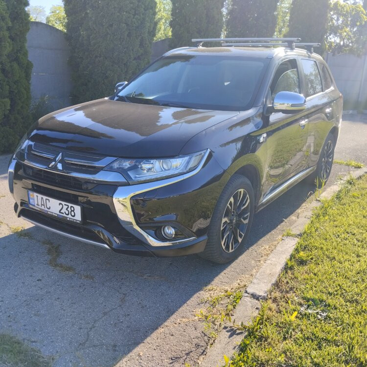 Mitsubishi Outlander 2015 an Tiraspol Tiraspol - fotografie 2
