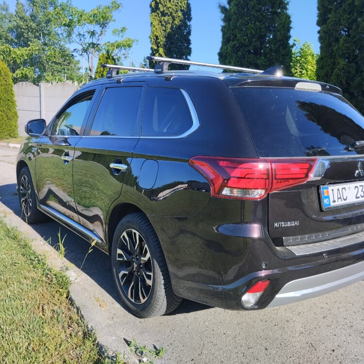 Mitsubishi Outlander 2015 an Tiraspol Tiraspol - fotografie 6