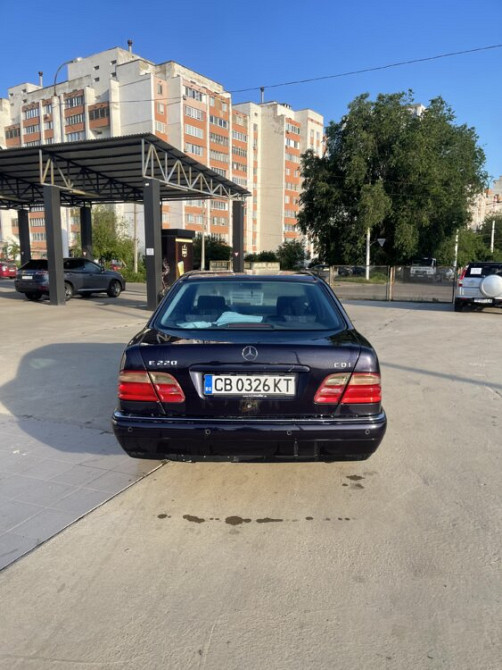Mercedes E-Class 1998 an Parcani Parcani - fotografie 1