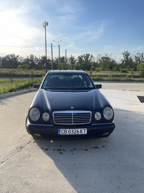 Mercedes E-Class 1998 an Parcani Parcani - fotografie 2