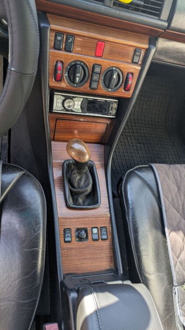 Mercedes W124 1995 год Рыбница Рыбница - изображение 7
