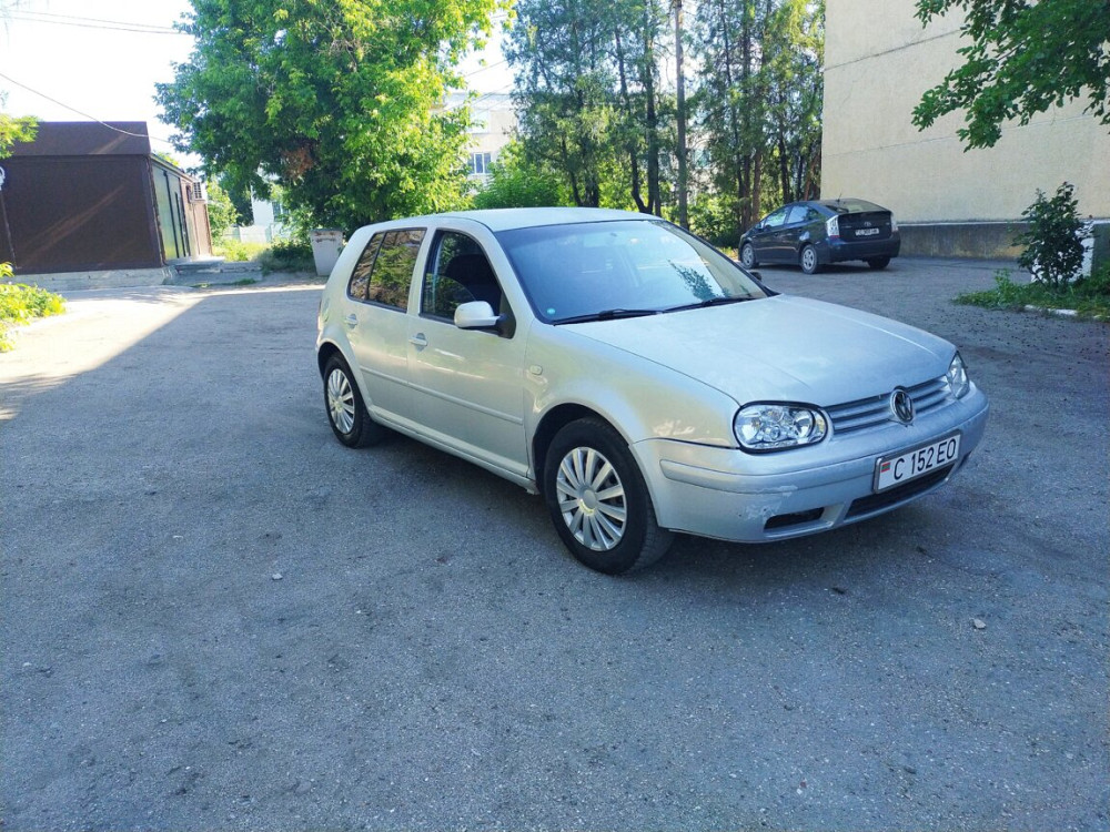 Volkswagen Golf 2000 год Суклея Суклея - изображение 1