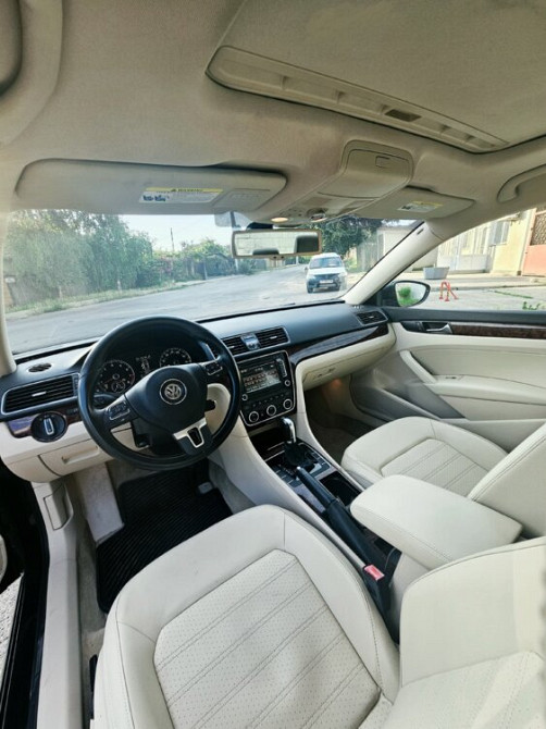 Volkswagen Passat 2012 год Тирасполь Тирасполь - изображение 9