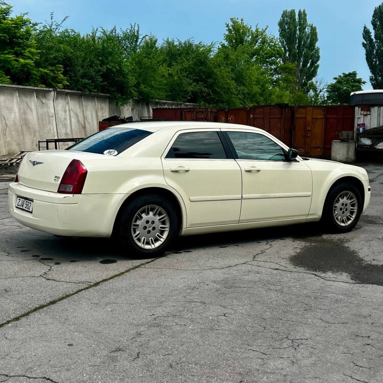 Chrysler 300C 2007 год Рыбница Рыбница - изображение 8