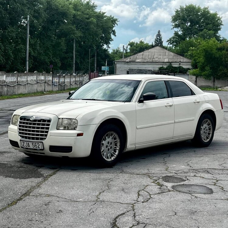 Chrysler 300C 2007 год Рыбница Рыбница - изображение 2