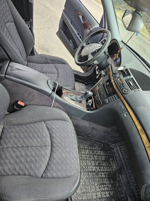 Mercedes E-Class 2004 год Каушаны Каушаны - изображение 6