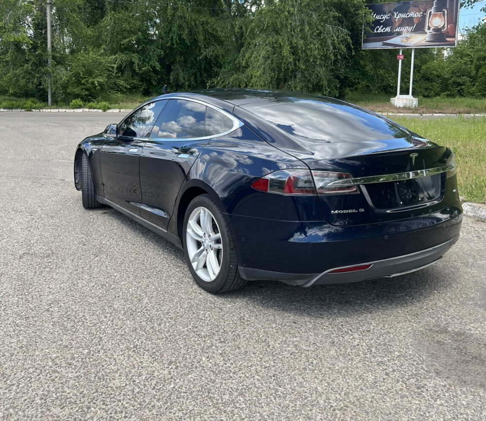 Tesla Model S 2014 an Anenii Noi Anenii Noi - fotografie 2