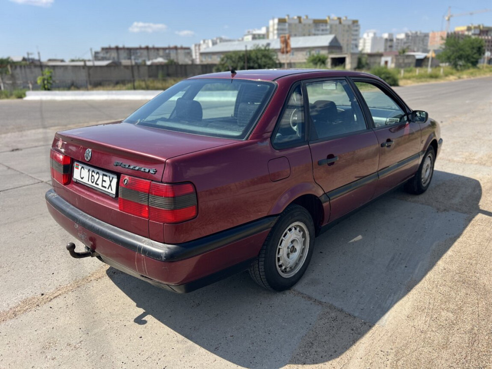 Volkswagen Passat 1994 год Тирасполь Тирасполь - изображение 2
