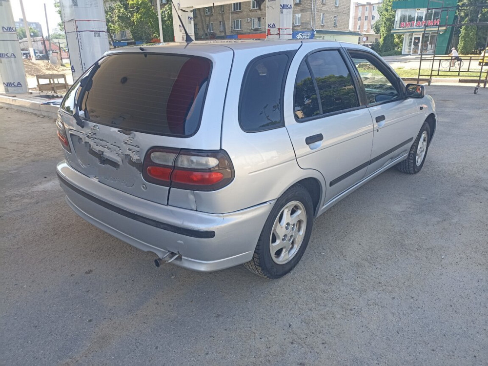 Nissan Almera 2000 an Bender Bender - fotografie 2