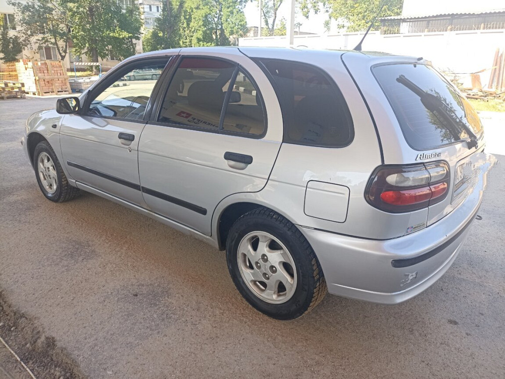 Nissan Almera 2000 an Bender Bender - fotografie 1