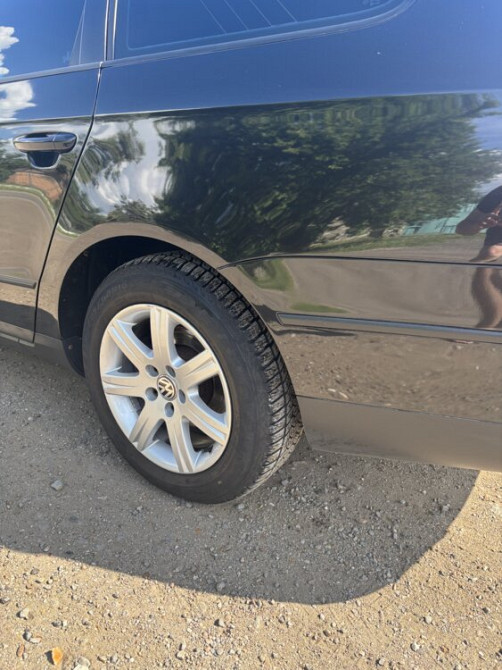 Volkswagen Passat 2005 год Днестровск Днестровск - изображение 5