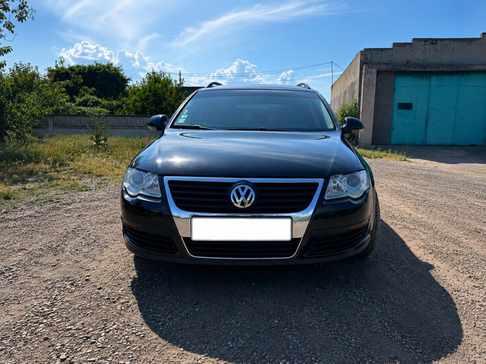 Volkswagen Passat 2005 год Днестровск Днестровск - изображение 1
