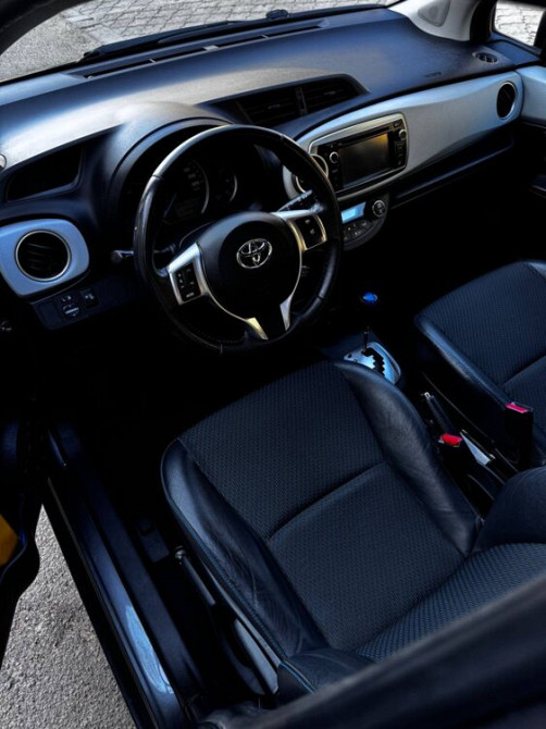 Toyota Yaris 2012 год Тирасполь Тирасполь - изображение 2