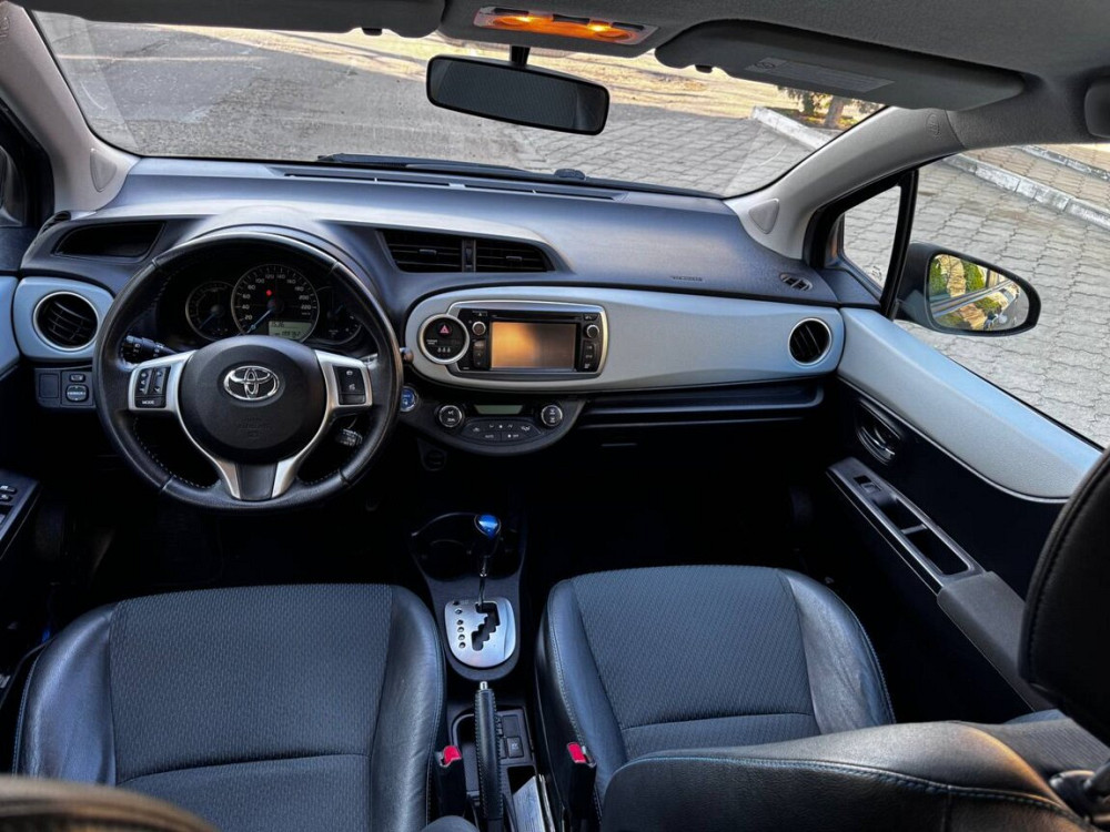 Toyota Yaris 2012 год Тирасполь Тирасполь - изображение 3