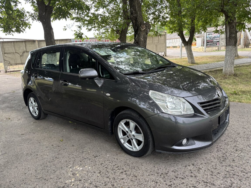 Toyota Verso 2010 год Тирасполь Тирасполь - изображение 3