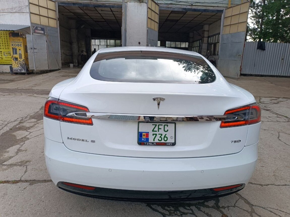 Tesla Model S 2016 год Бендеры Бендеры - изображение 4