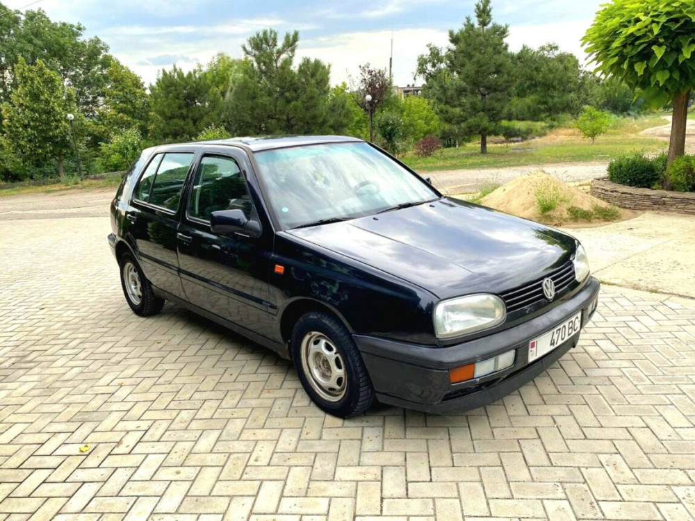 Volkswagen Golf 1995 год Суклея Суклея - изображение 4