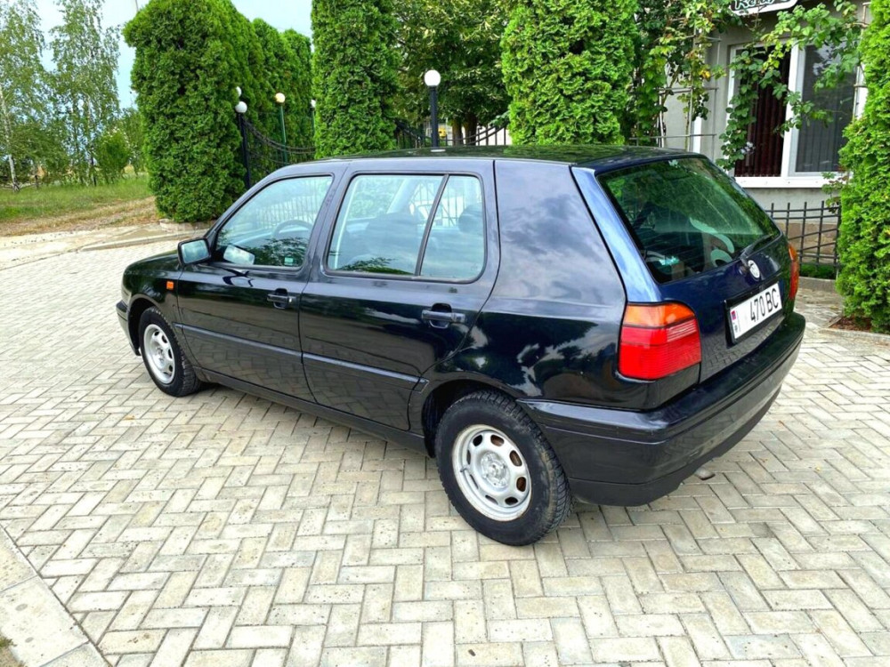 Volkswagen Golf 1995 год Суклея Суклея - изображение 2