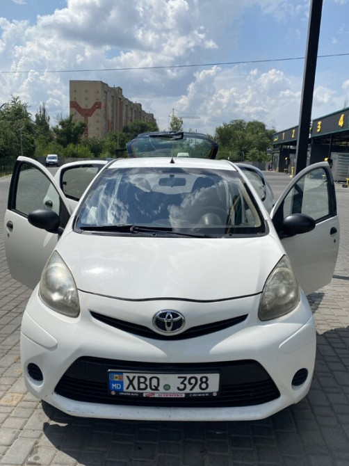 Toyota Aygo 2013 год Тирасполь Тирасполь - изображение 8