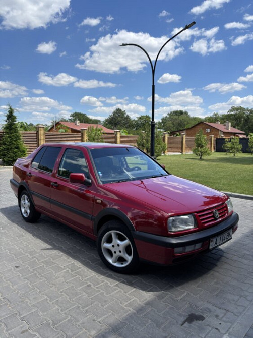 Volkswagen Vento 1995 год Тирасполь Тирасполь - изображение 2
