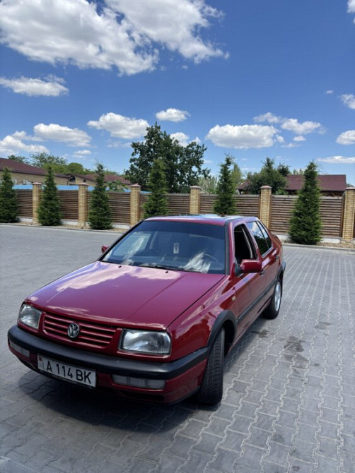 Volkswagen Vento 1995 год Тирасполь Тирасполь - изображение 1