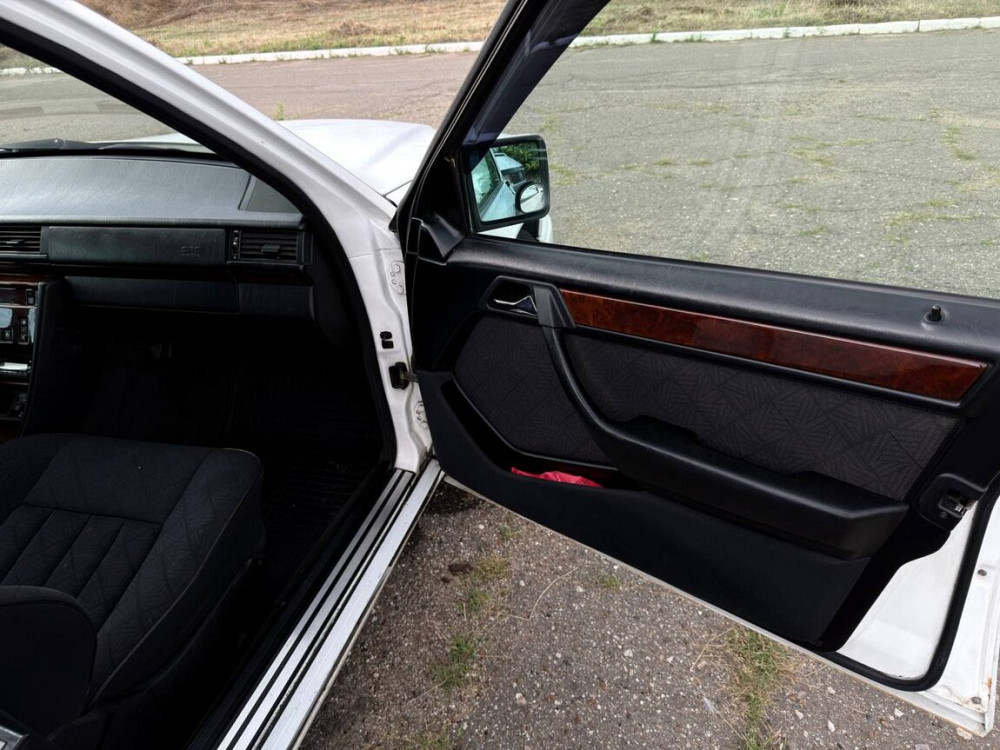 Mercedes W124 1995 год Днестровск Днестровск - изображение 7