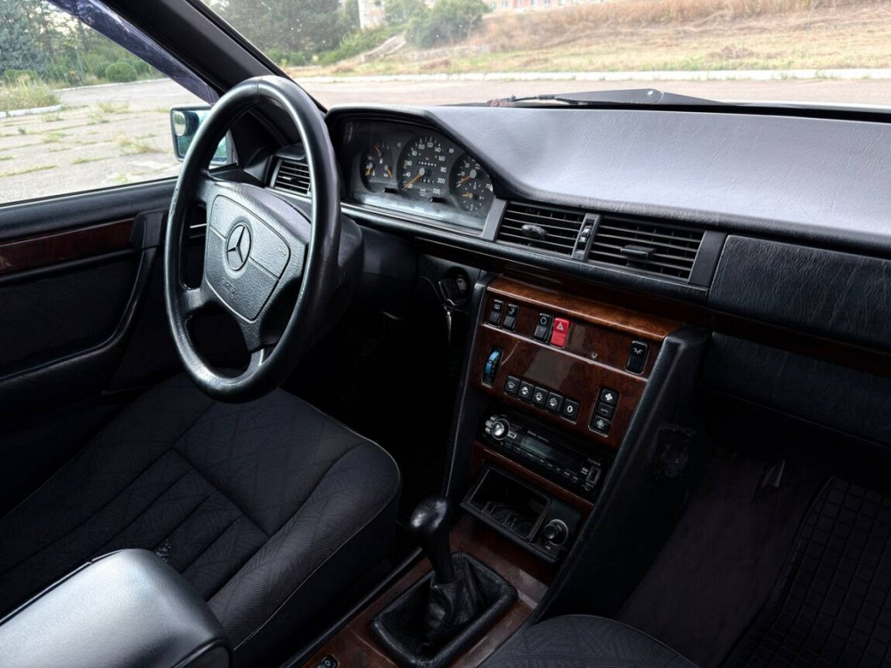 Mercedes W124 1995 год Днестровск Днестровск - изображение 8