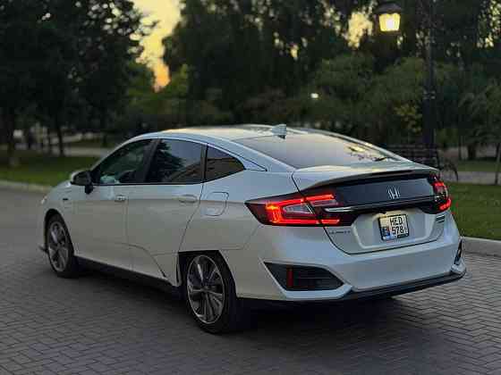 Продаётся Honda Clarity  Turing Plug-in Hybrid 2018 г. в. Тирасполь