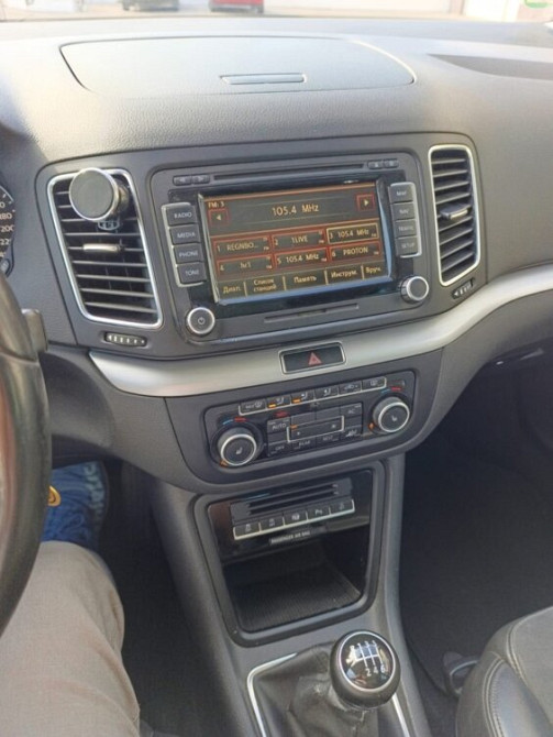 Volkswagen Sharan 2011 год Бендеры Бендеры - изображение 2