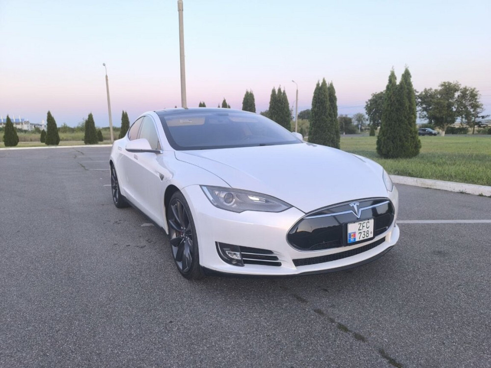 Tesla Model S 2013 год Бендеры Бендеры - изображение 9