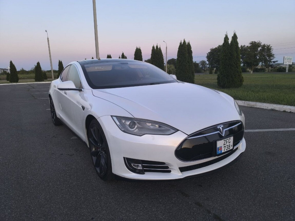 Tesla Model S 2013 год Бендеры Бендеры - изображение 7