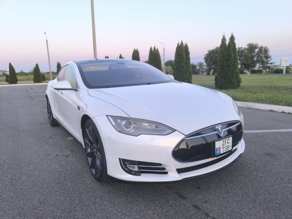Tesla Model S 2013 год Бендеры Бендеры - изображение 8