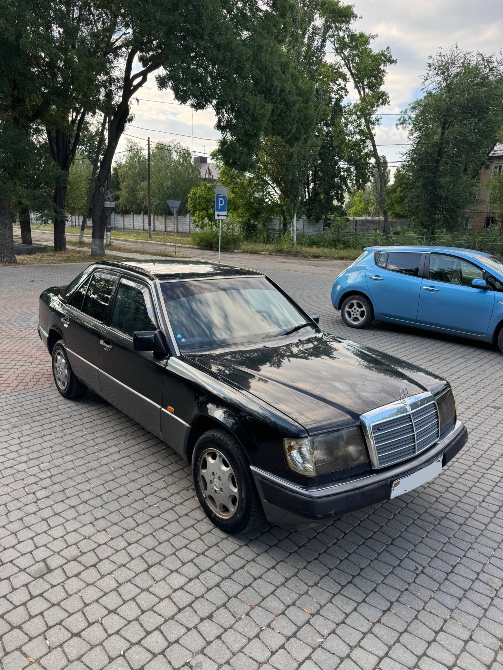 Mercedes E-Class 1992 год Тирасполь Тирасполь - изображение 1