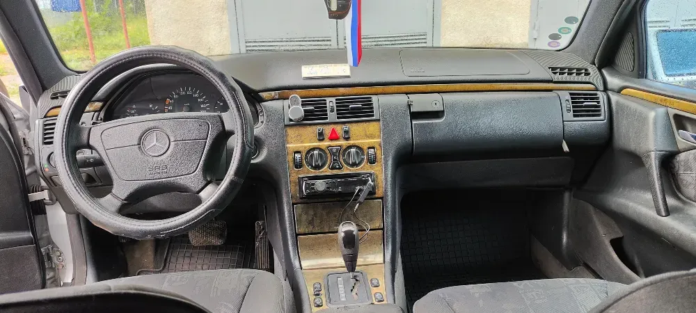 Mercedes E-Class 1997 год Слободзея Слободзея - изображение 2