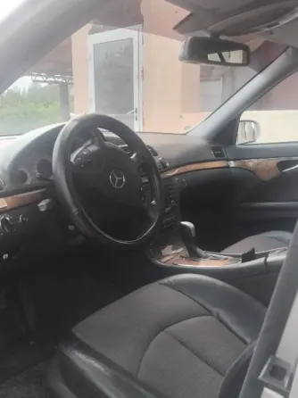 Mercedes E-Class 2004 год Суклея Суклея