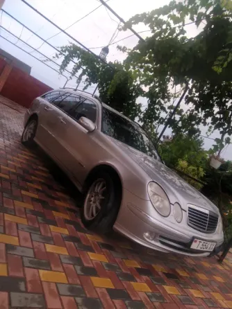 Mercedes E-Class 2004 год Суклея Суклея