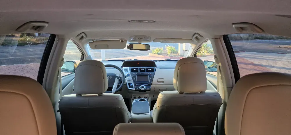 Toyota Prius V 2014 год Тирасполь Тирасполь - изображение 8