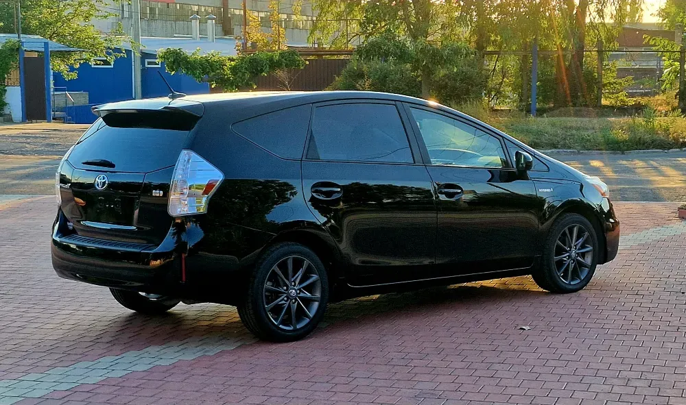 Toyota Prius V 2014 год Тирасполь Тирасполь - изображение 3