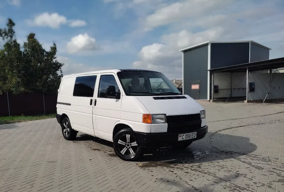 Volkswagen Transporter 1995 год Слободзея Слободзея - изображение 1