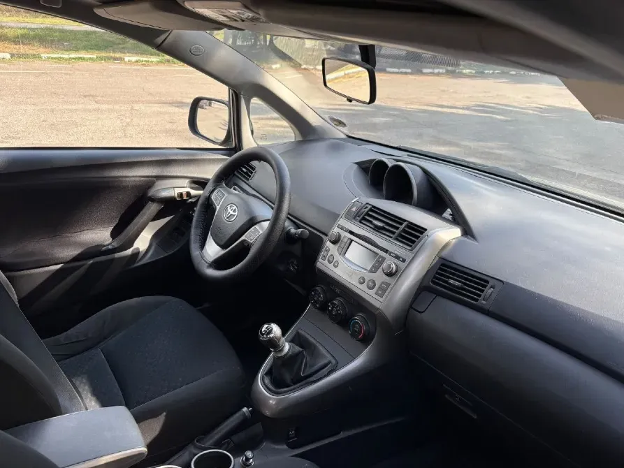 Toyota Corolla Verso 2010 год Тирасполь Тирасполь - изображение 5