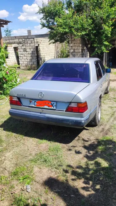Mercedes W124 1988 год Тирасполь Тирасполь - изображение 2