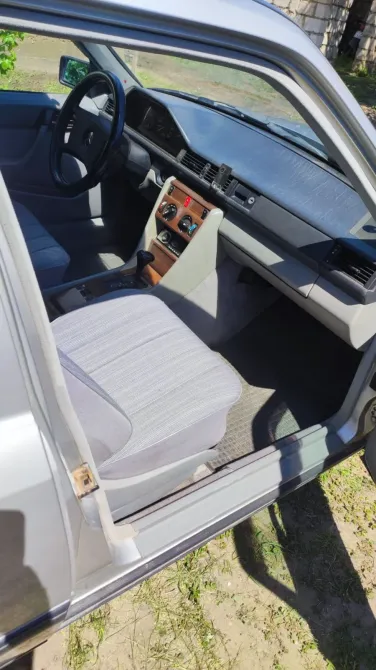 Mercedes W124 1988 год Тирасполь Тирасполь - изображение 4