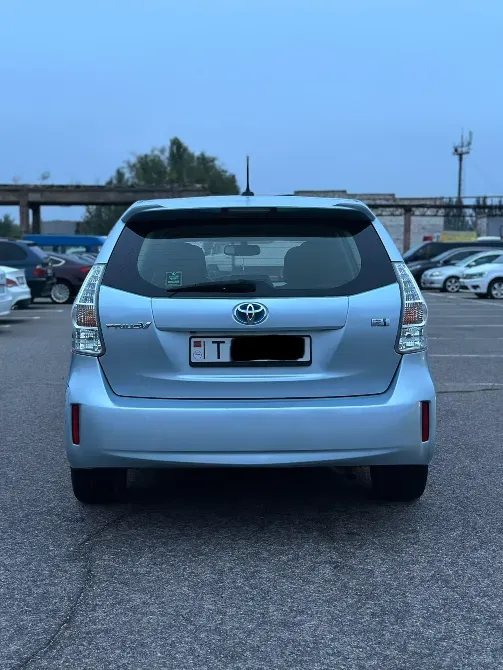 Toyota Prius V 2012 год Тирасполь Тирасполь - изображение 6