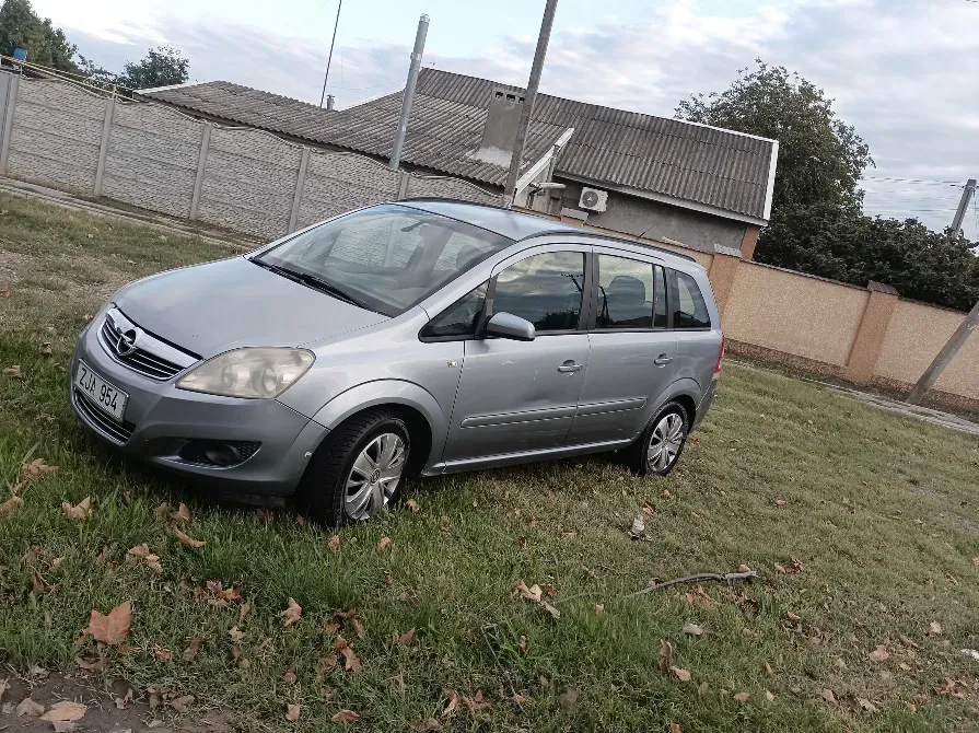 Opel Zafira 2008 год Парканы Парканы - изображение 2