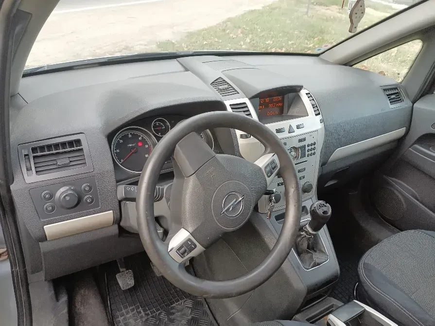 Opel Zafira 2008 год Парканы Парканы - изображение 5