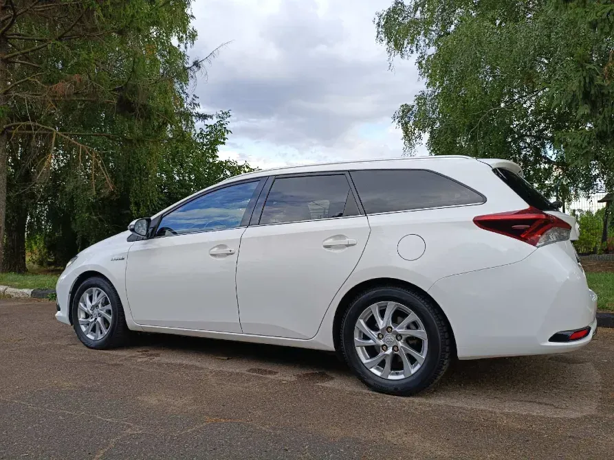 Toyota Auris 2016 год Тирасполь Тирасполь - изображение 3
