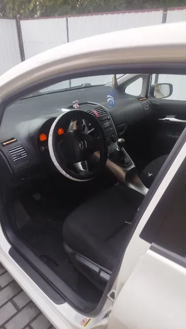 Toyota Auris 2012 год Рыбница Рыбница - изображение 2