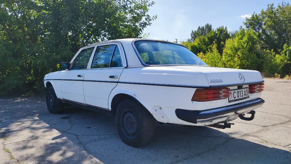 Mercedes W123 1978 год Рыбница Рыбница - изображение 2