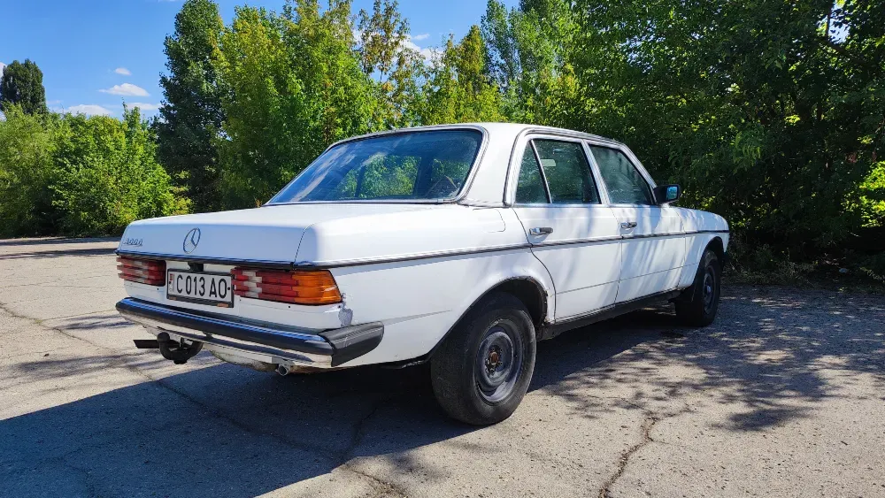 Mercedes W123 1978 год Рыбница Рыбница - изображение 4