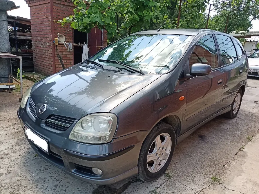 Nissan Almera Tino 2005 год Суклея Sucleia - fotografie 1